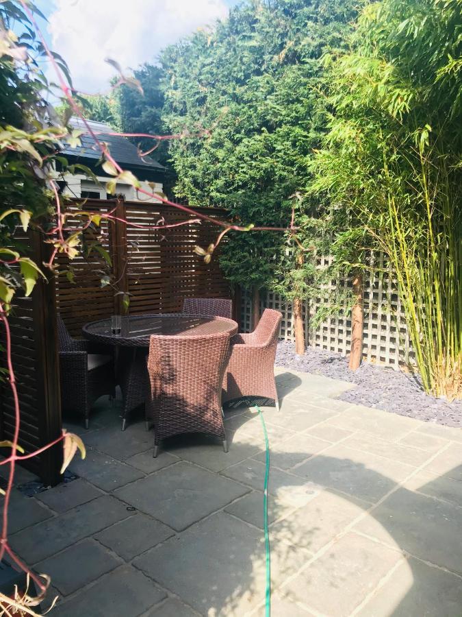 The Lodge At The Cedars Stourbridge Exterior foto